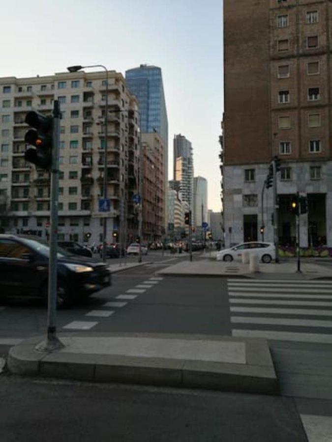 Suite Metro Stazione Centrale / Repubblica มิลาน ภายนอก รูปภาพ